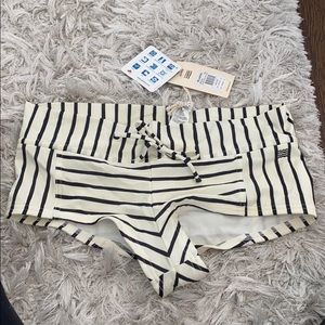 Billabong shorts